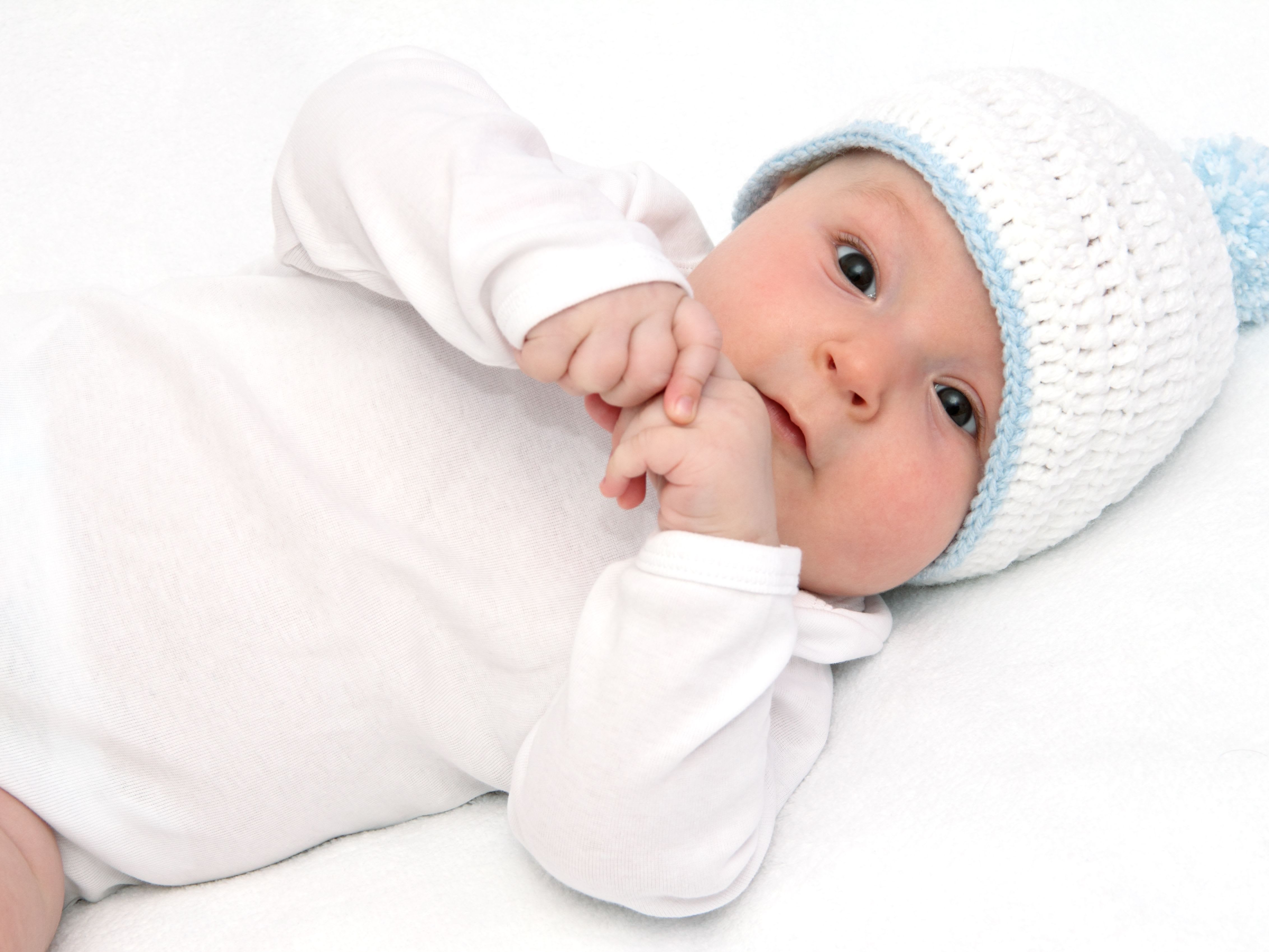 baby-knit-cap_903845_4-3