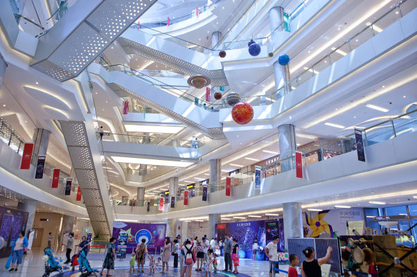 crowded-modern-mall-interior