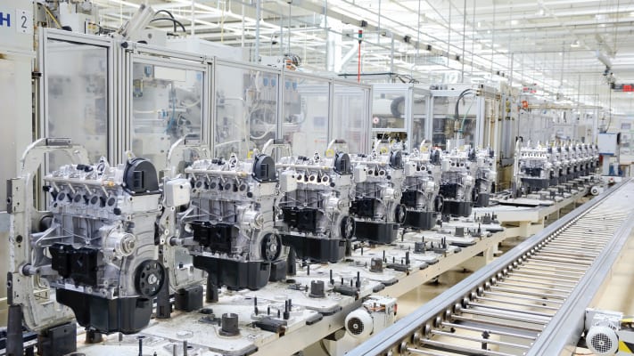 carrier-manufacturing-interior