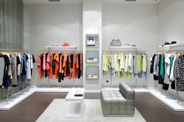 light-commercial-clothes-shop