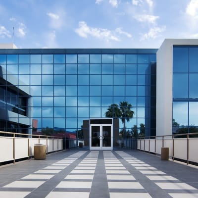modern-building_sq