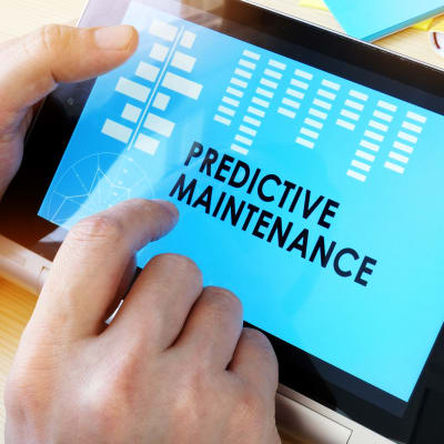 tablet-predictive-maintenance-app_sq