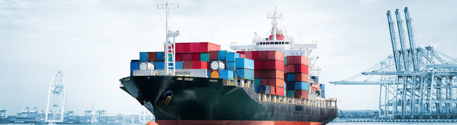 container-ship-moored_h