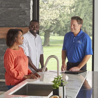 dealer and homeowner discuss ductless air conditioner cost