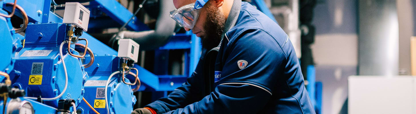 technician-rack-2000x550