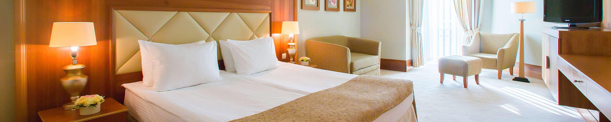 interior-hotel-room-hero
