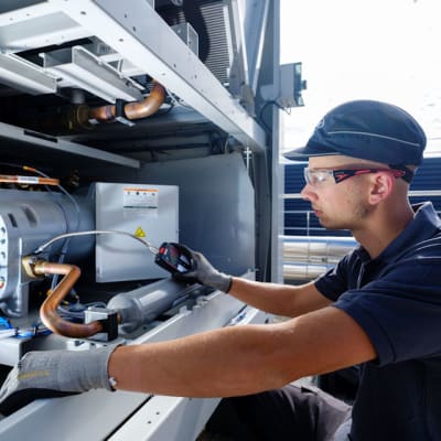 carrier-bluedge-service-technician-maintenance_sq