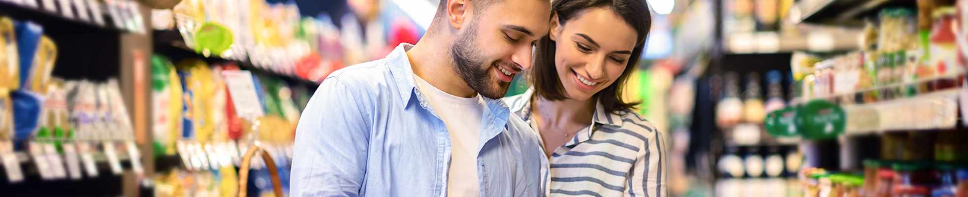 man-woman-in-grocery-store-2000x400