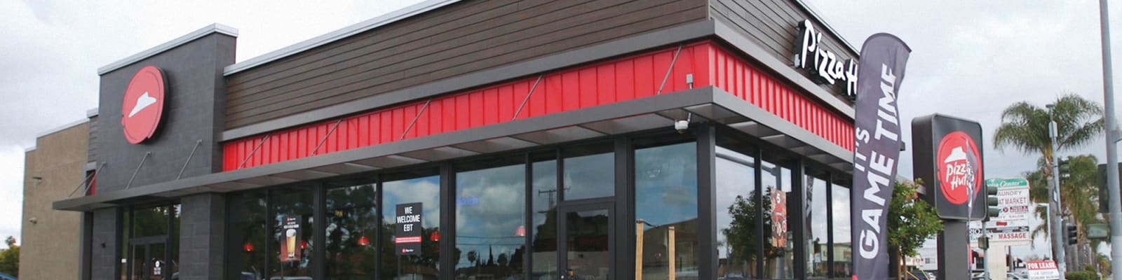 pizzhut-exterior-4x1
