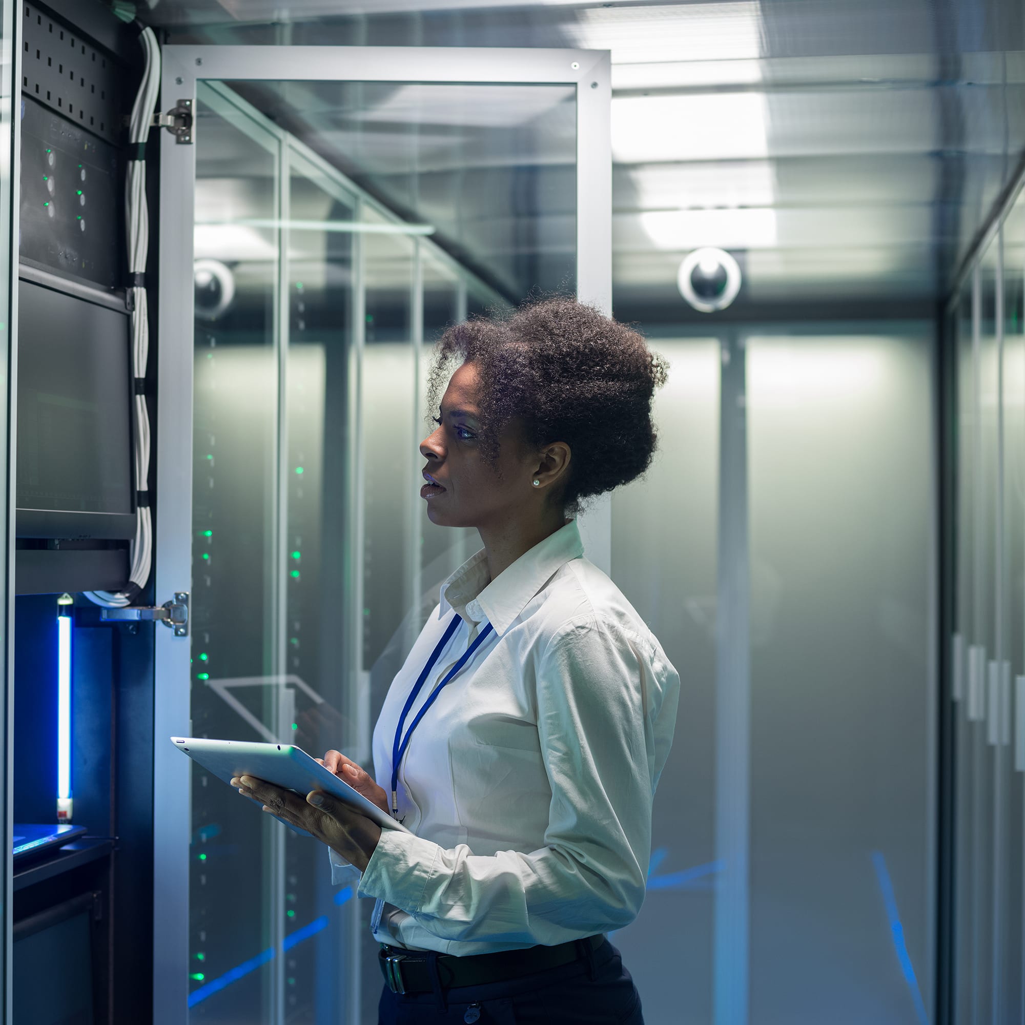 female-working-in-data-center-1x1