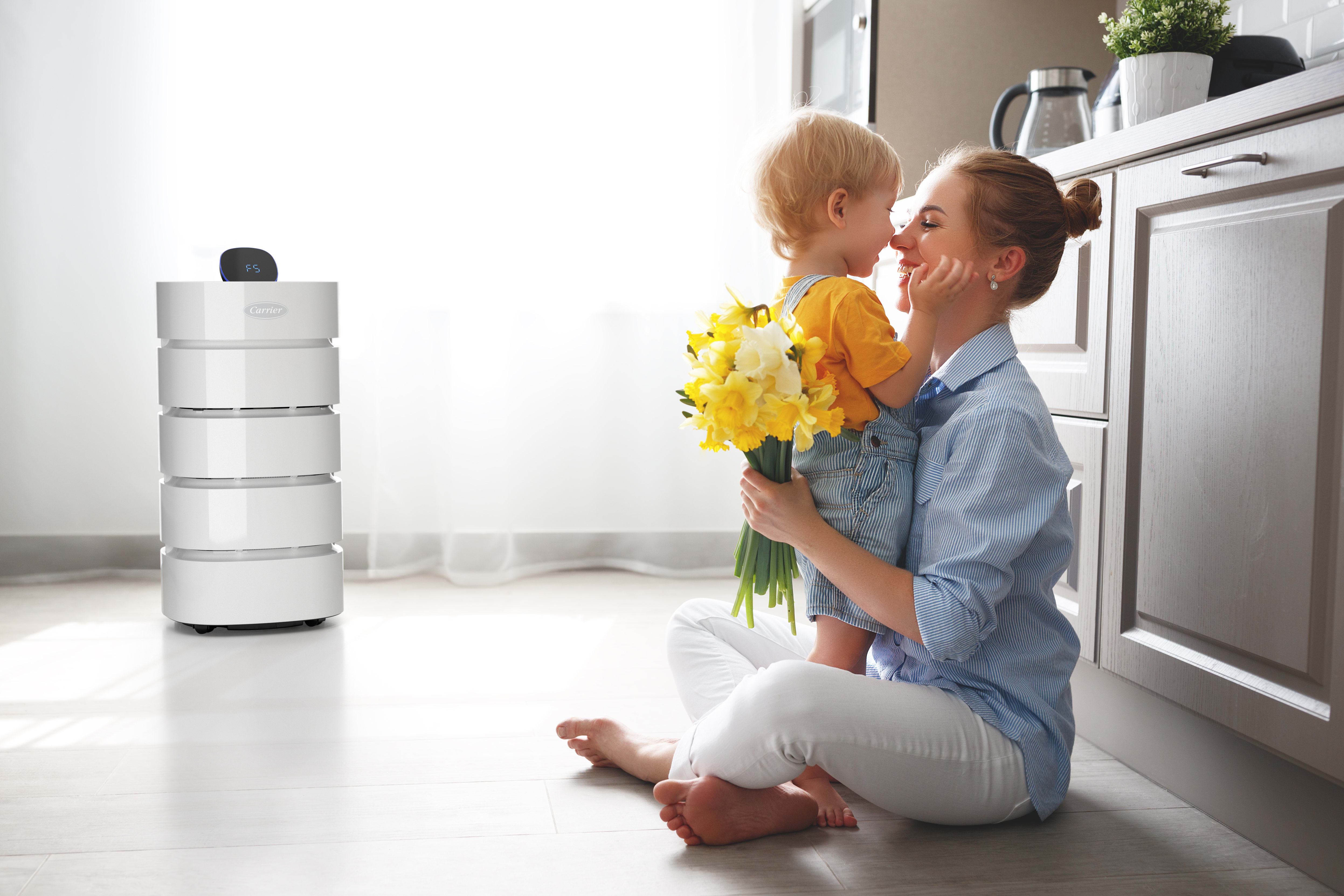 room-air-purifier-kitchen-mother-and-daughter-3x2