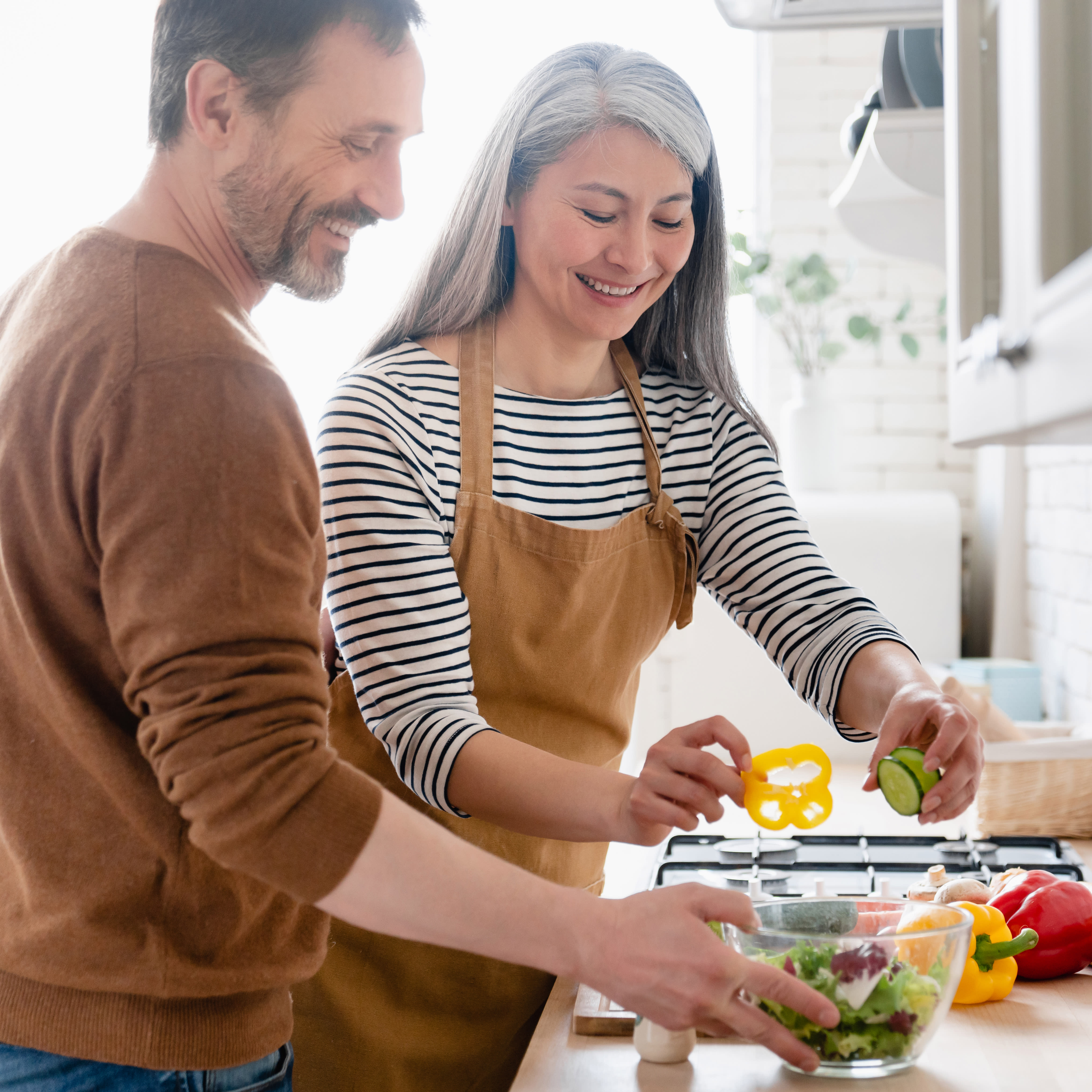 Couple-cooking-in-their-healthy-home-1x1