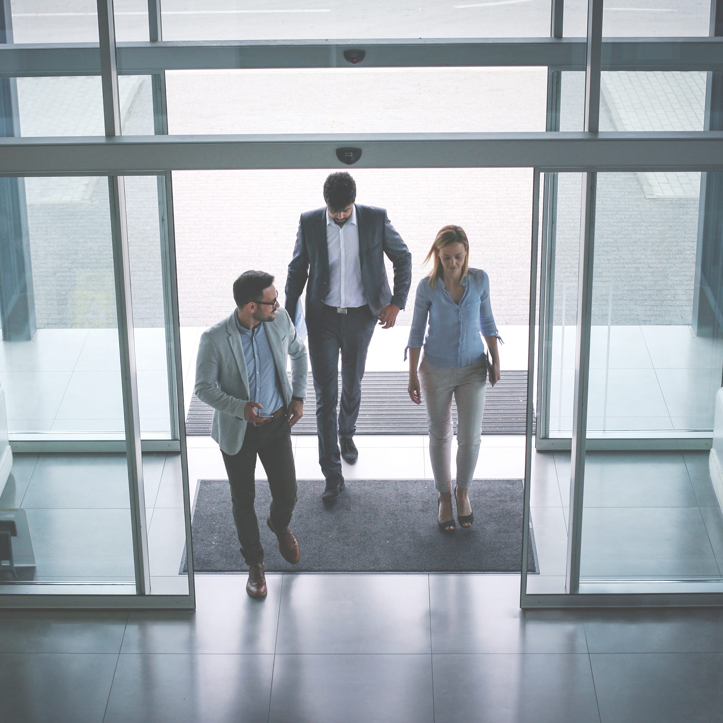 people-walking-into-a-healthy-building-1x1