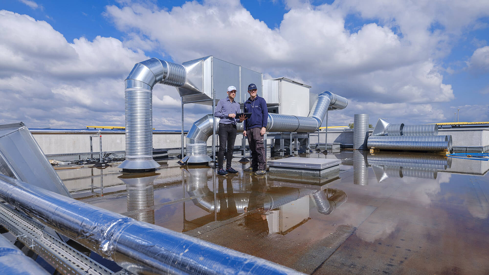 ciat-bluedge-technician-on-site-short