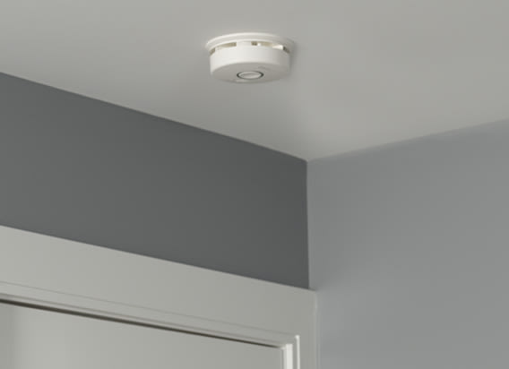 smoke-alarm-on-ceiling