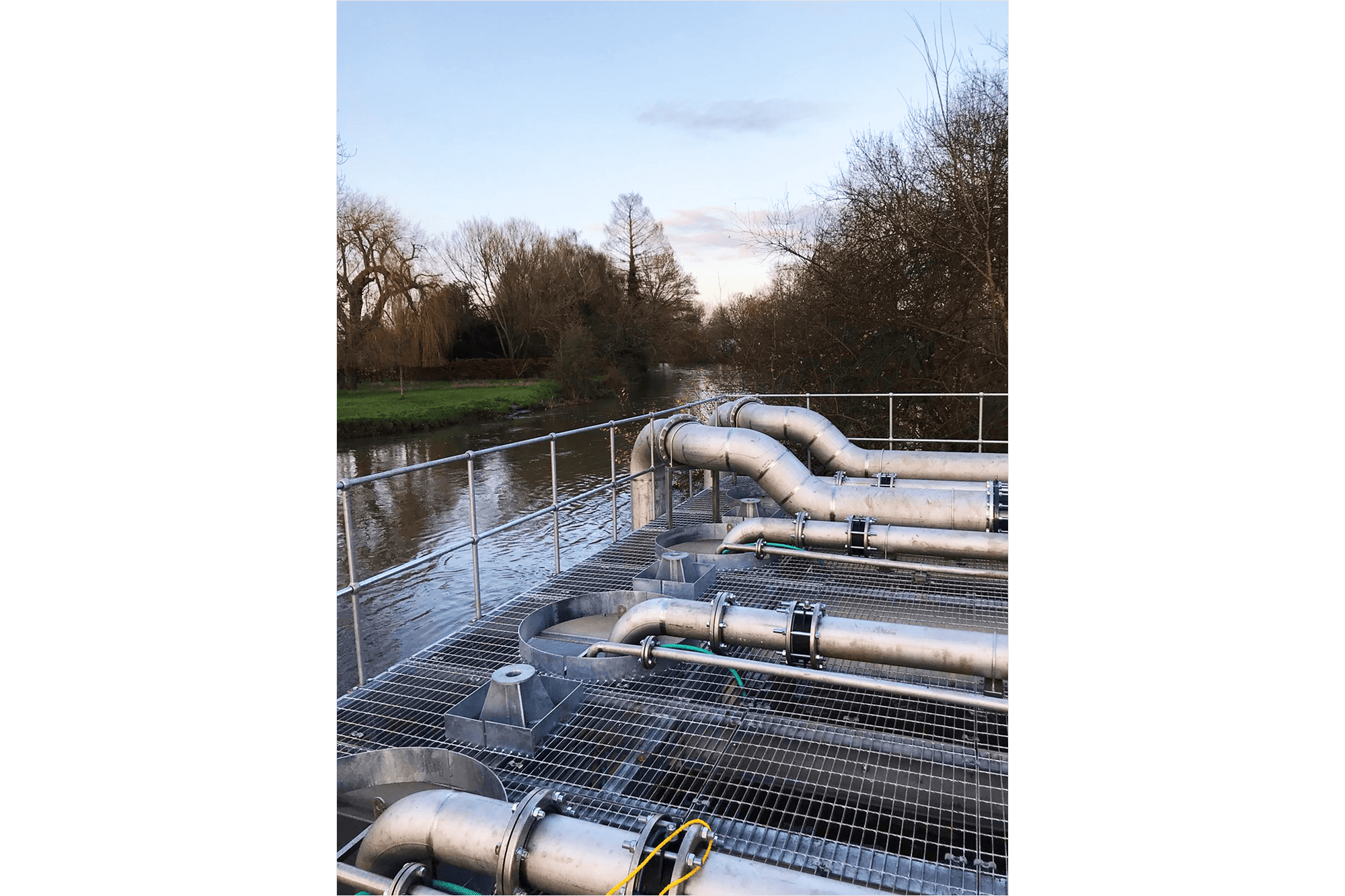 ciat-pipes-for-river-water-extraction-and-return-from-the-heat-pump