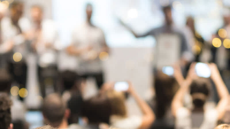 people-gathering-16x9