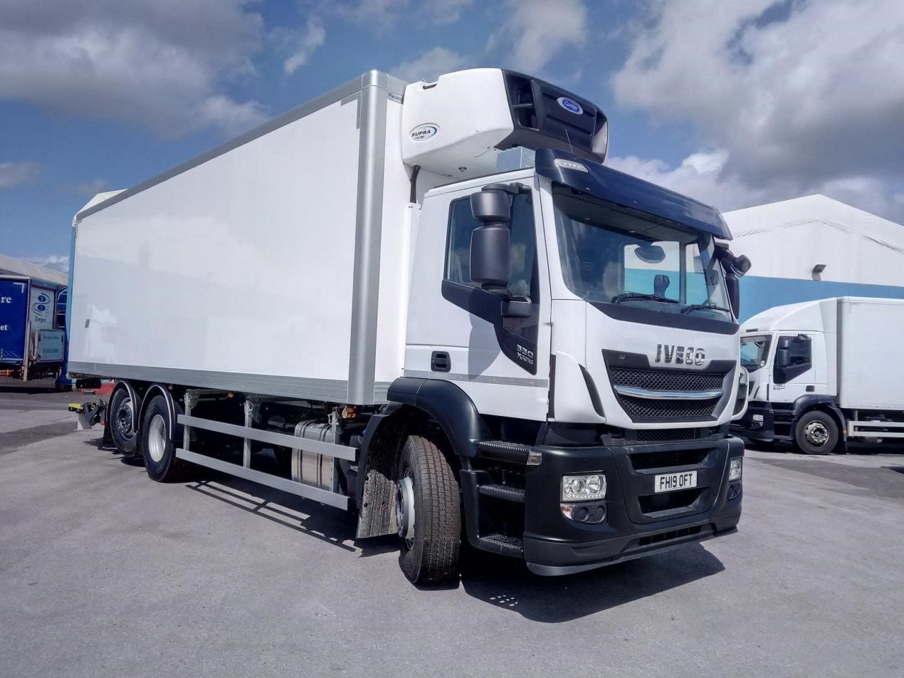 Riverside Truck Rental Carrier Transicold right side Riverside Truck Rental Carrier Transicold right side