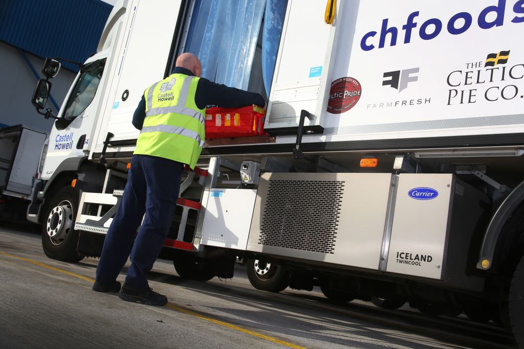 Carrier Transicold ICELAND TWINCOOL unit on Castell Howell truck Carrier Transicold ICELAND TWINCOOL unit on Castell Howell truck